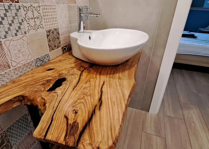 Shekhinah Restaurant مارودجو